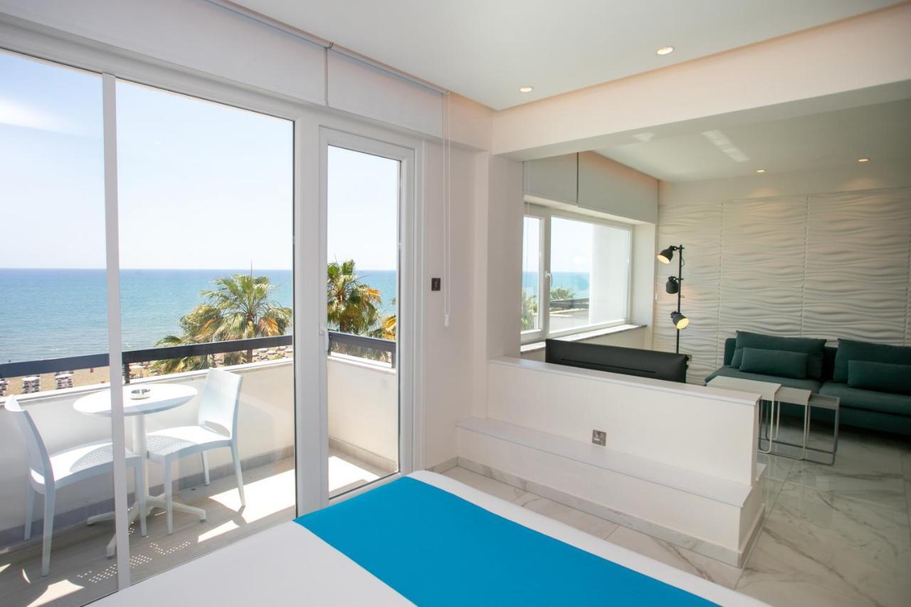 Les Palmiers Sunorama Beach Apartments Ларнака Экстерьер фото