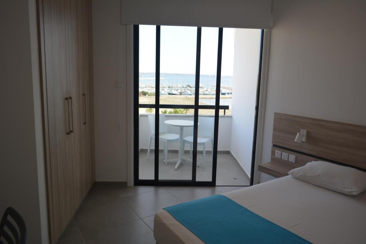 Les Palmiers Sunorama Beach Apartments Ларнака Экстерьер фото