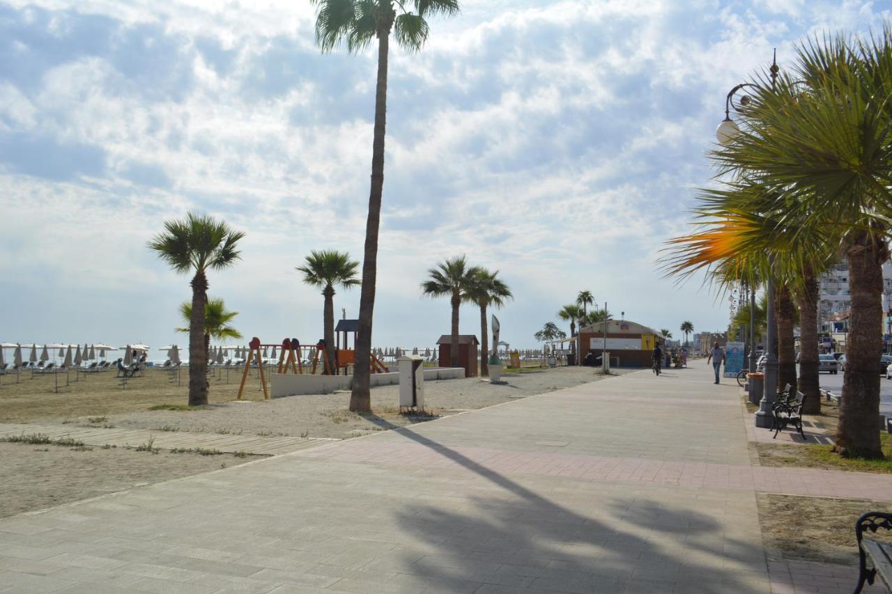 Les Palmiers Sunorama Beach Apartments Ларнака Экстерьер фото